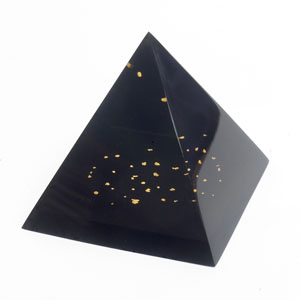 Pyramide avec paillettes d'or